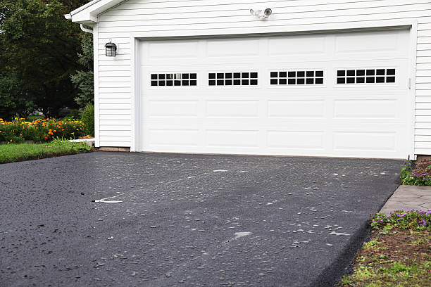 Affordable siding repair and maintenance services in Manor, PA